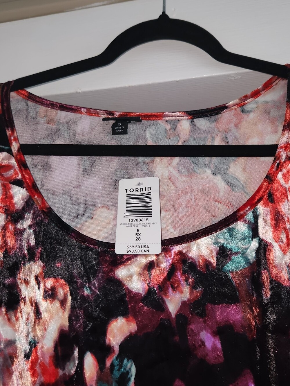 Torrid Floral Tiered Plus-Size Dress Crushed Velvet  Burgandy Pink NWT 5X Plus - Picture 3 of 6